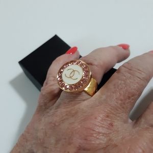 Authentic button ring